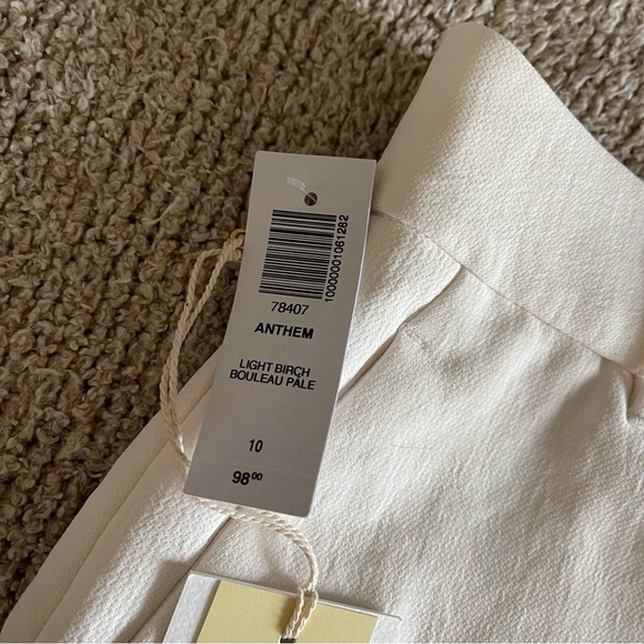 ❌SOLD❌ NWT Aritzia Wilfred Anthem Short - Picture 2 of 4